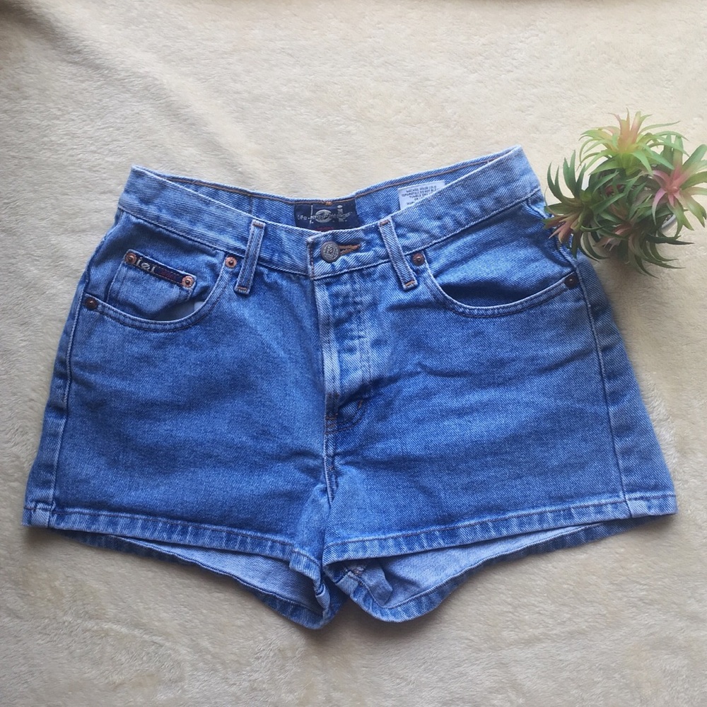 L.E.I vintage denim shorts